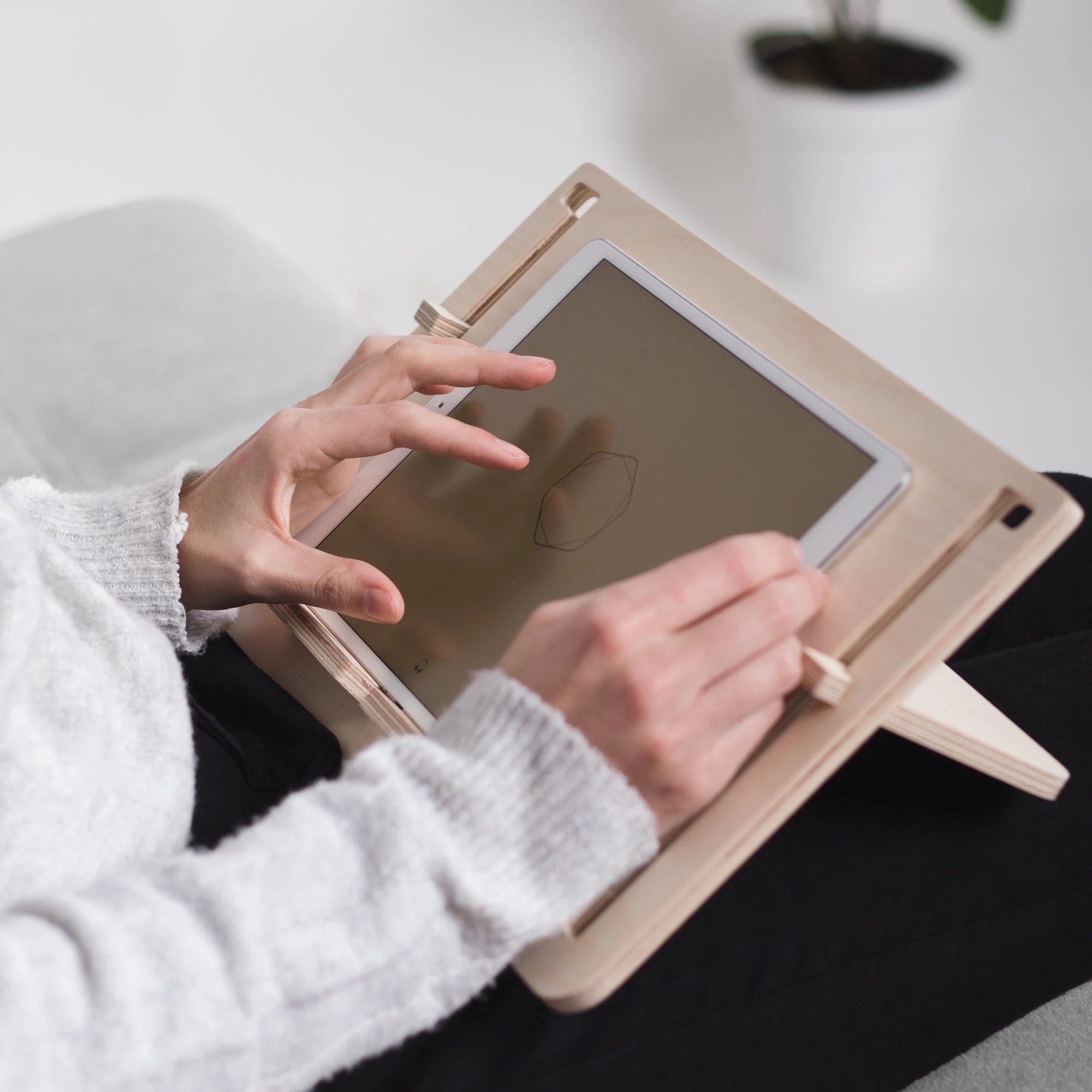 Versatile Adjustable Stand for Tablets, E-Books and Books, Perfect for Working, Playing or Relaxing Anywhere.Detablet